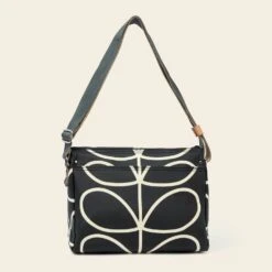 Fielder Crossbody - Linear Stem Liquorice 8 Fielder Crossbody - Linear Stem Liquorice -Orla Kiely Sales Store 23SELIN937 0040 FielderCrossbody LinearStemLiquorice3