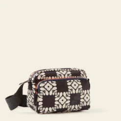 Angle Camera Bag - Lattice Flower Tile Onyx -Orla Kiely Sales Store 24SELFT764 0012 AngleCameraBag LatticeFlowerTileOnyx2