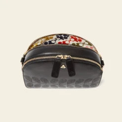 Luna Crossbody - Black Punched Flower -Orla Kiely Sales Store 24SELLE868 0010 LunaCrossbody BlackPunchedFlower4