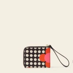 Carla Zip Purse - Fuchsia Flower Polka Dot 6 Carla Zip Purse - Fuchsia Flower Polka Dot -Orla Kiely Sales Store 24SESAT713 6710 CarlaZipPurse FuchsiaFlowerPolkaDot3