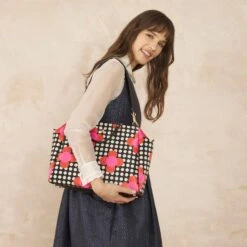 Opera Big Tote - Fuchsia Flower Polka Dot -Orla Kiely Sales Store 24SESAT861 6710 OperaBigTote FuchsiaFlowerPolkaDot .model1