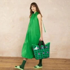 Carryall Large Tote - Sixties Stem Emerald 11 Carryall Large Tote - Sixties Stem Emerald -Orla Kiely Sales Store 24SESIX204 3100 CarryallLargeTote SixtiesStemEmerald .model1
