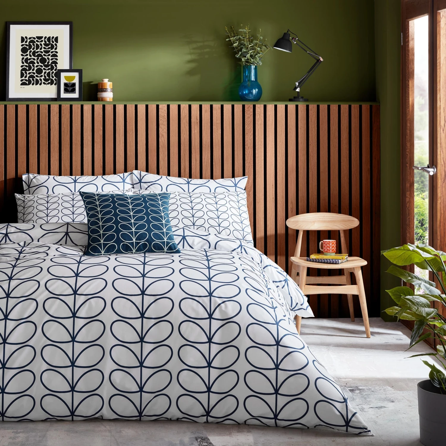 Linear Stem Bed Linen Whale 1 Linear Stem Bed Linen Whale